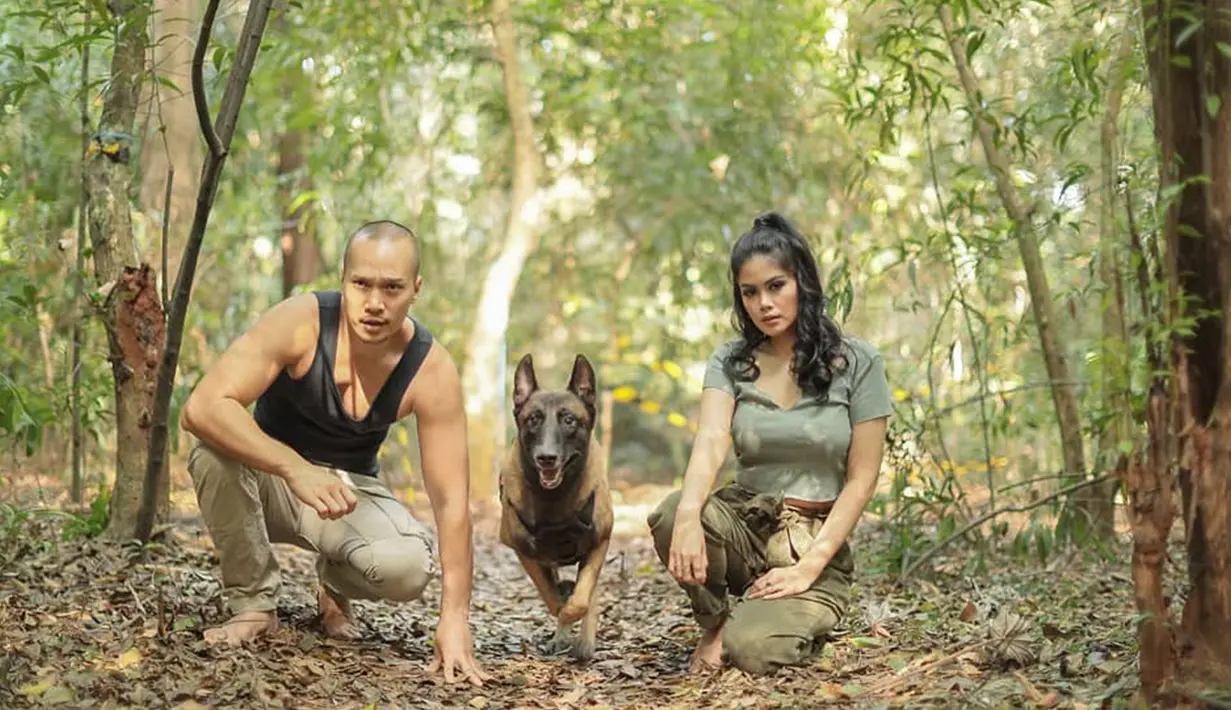 Ternyata Bima Aryo dan Rasyena Hikmayudi juga berfoto dengan konsep seperti petualang ya. Selamat sekali lagi untuk Bima Aryo dan Rasyena Hikmayudi, selamat menempuh hidup baru. (Liputan6.com/IG/@bimaaryo)