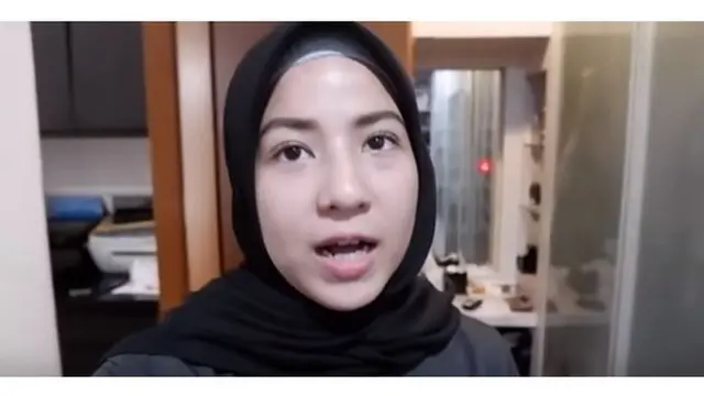 6 Potret Isi Lemari Desta dan Natasha Rizky, Ada Kaos Semasa Pacaran