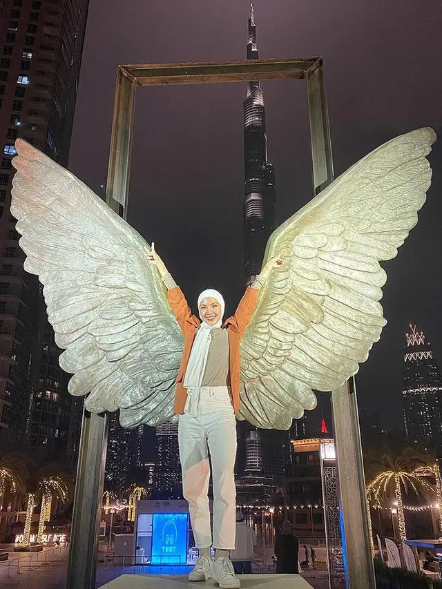 Ratna Galih (Foto: Instagram/ratnagalih)