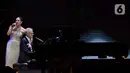 Sementara Katharine McPhee yang juga istri David Foster sukses memukau penonton dengan suara merdunya saat menyanyikan sejumlah lagu. (Liputan6.com/Herman Zakharia)
