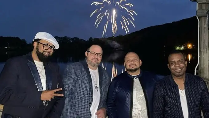 All 4 One (Instagram/allforonemusic)