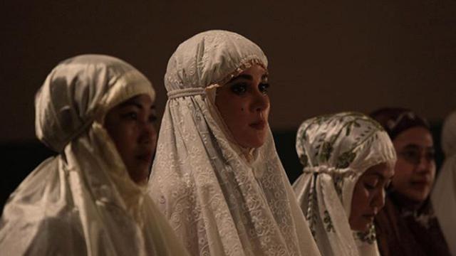 Luna Maya memerankan Suzzanna