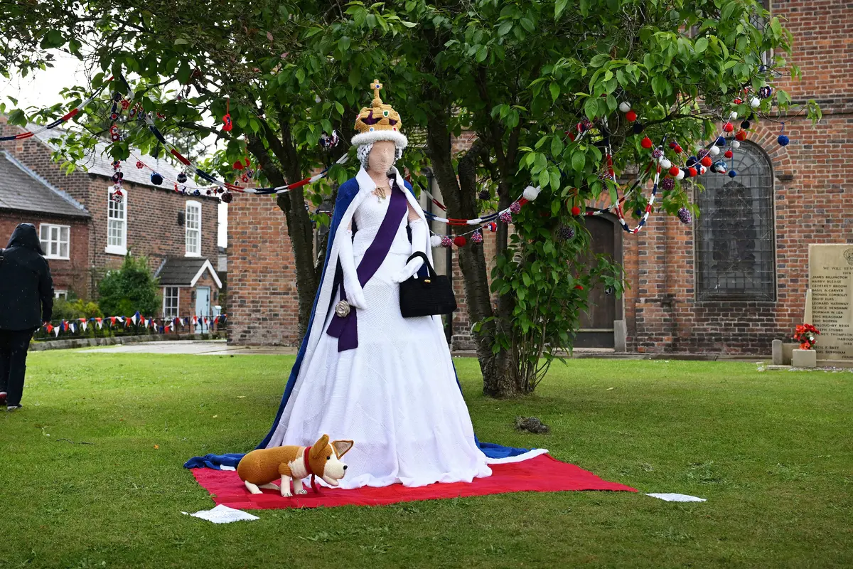 Merayakan Platinum Jubilee Ratu Elizabeth II dengan Barang-Barang Rajutan