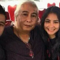 Gideon Tengker bersama Raffi Ahmad dan Nagita Slavina. 