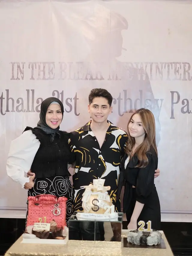 6 Potret Perayaan Ulang Tahun Athalla Naufal, Kejutan Disiapkan Aisyah Aqilah
