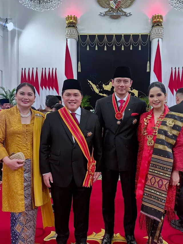 6 Gaya Annisa Pohan Kenakan Kebaya dan Ulos Pemberian Mendiang Ani Yudhoyono saat Dampingi AHY Terima Penghargaan di Istana Merdeka