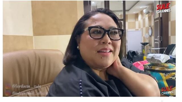 Saat ditemui Sule, Nunung mengungkapkan sangat rindu dengan para rekan kerjanya.