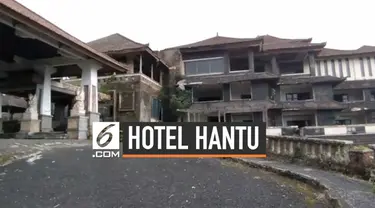 Saking menyeramkannya, sebuah hotel terbengkalai di Bali dijuluki Istana berhantu. Meski begitu, hotel ini malah menjadi tujuan wisata para turis baik lokal maupun mancanegara. Seorang pemandu wisata lokal mengungkapkan semakin banyak turis yang memi...