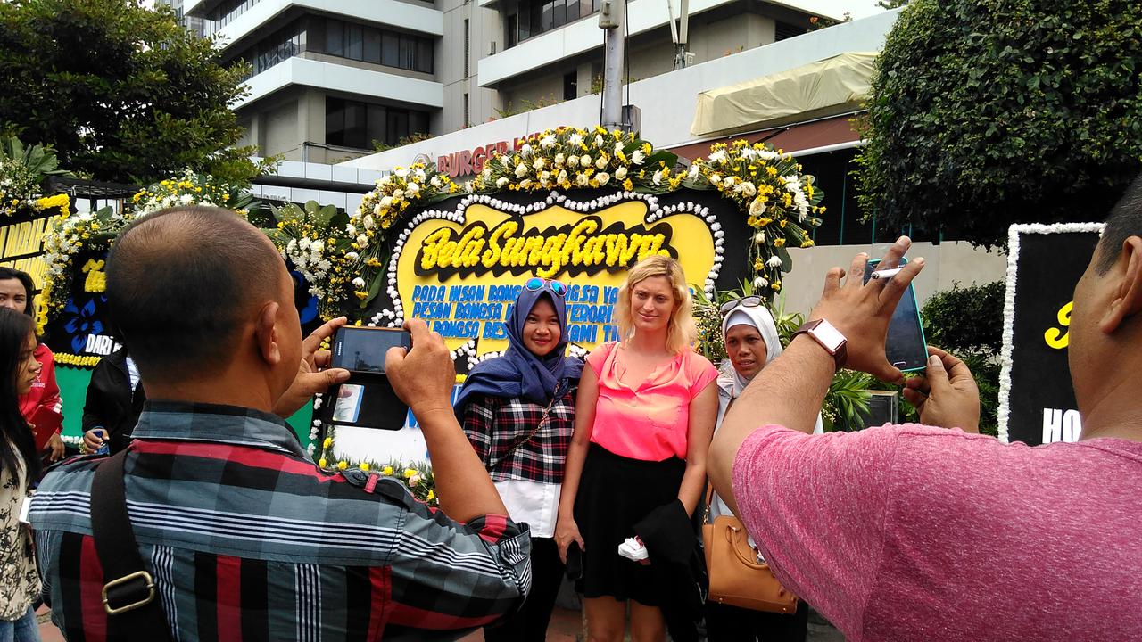 TKP Teror Jakarta Jadi Obyek Wisata Dadakan