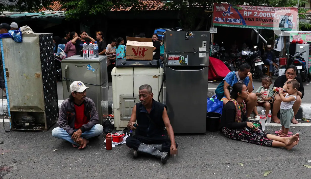 Kebakaran ini menghancurkan rumah-rumah di 11 wilayah Rukun Tetangga. terdapat sekitar 543 bangunan terdampak dan 607 Kepala Keluarga (KK) dengan 1.797 jiwa terpaksa harus mengungsi. (Liputan6.com/Herman Zakharia)