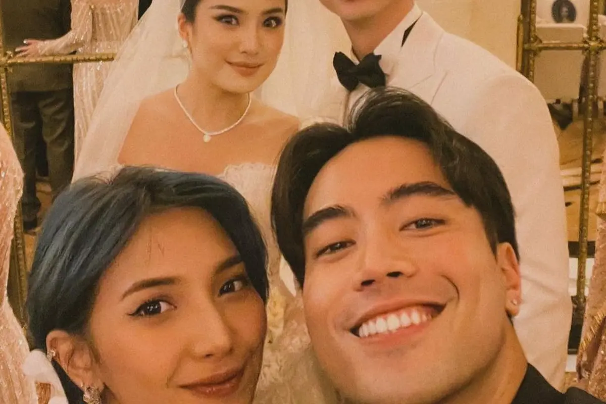 Gaya Si ‘Duta Kondangan’ Vidi Aldiano dan Sheila Dara Hadiri Pernikahan Kevin Sanjaya-Valencia Tanoe di Paris