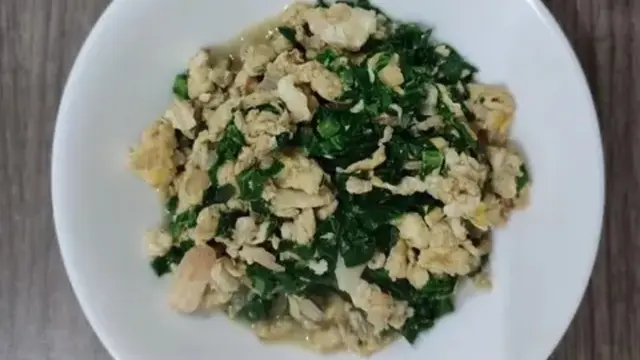 Resep tumis telur sawi hijau. (dok. Cookpad @cook_17828878)