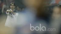 Pelatih Persija Jakarta, Stefano Cuggura Teco, mengamati permainan anak asuhnya saat melawan Arema pada laga lanjutan liga 1 Indonesia di Stadion Patriot, Bekasi, Jumat (02/06/2017). Persija menang 2-0. (Bola.com/M Iqbal Ichsan)