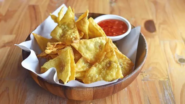 ilustrasi keripik bawang