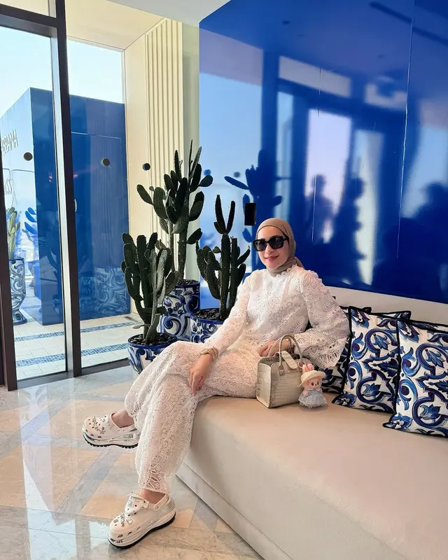 6 Momen liburan seru dan mewah Erin Taulany bareng putri bungsunya Arlova di Dubai