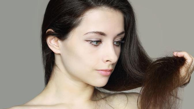 Tips Mengatasi Rambut  Rontok  Karena  Patah Beauty Fimela com