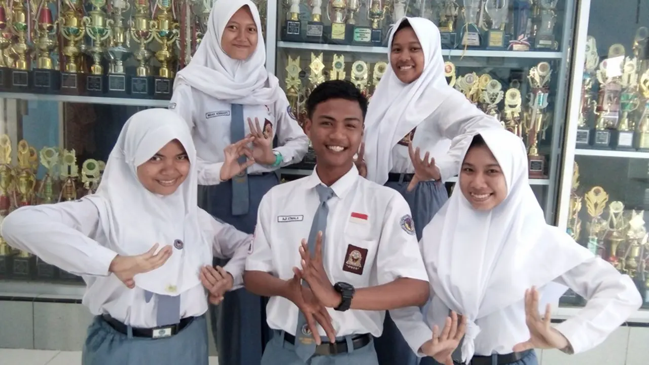 siswa SMA Negeri 2 Brebes, Jawa Tengah