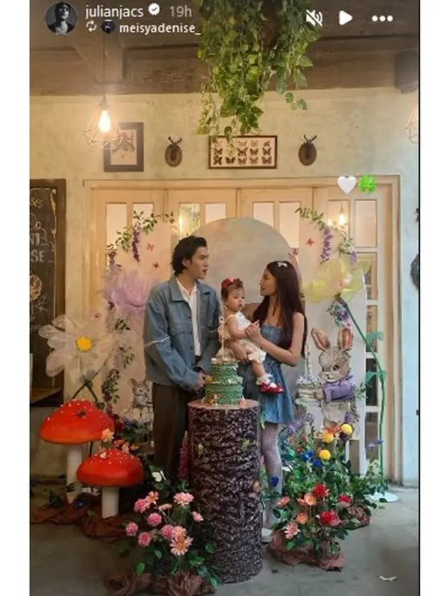 6 Potret Ultah Pertama Anak Julian Jacob dan Mirriam Eka, Dekorasi Dibuat Sendiri