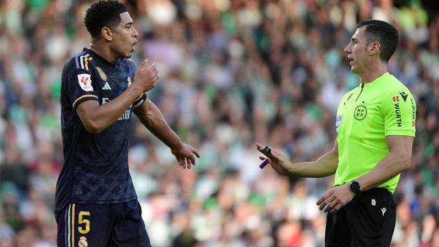 Cesar Soto Grado (Kanan)