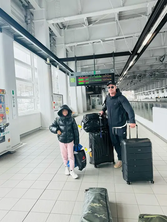 Chris Hemsworth liburan ke Jepang bersama keluarga. [Foto: Instagram/chrishemsworth]