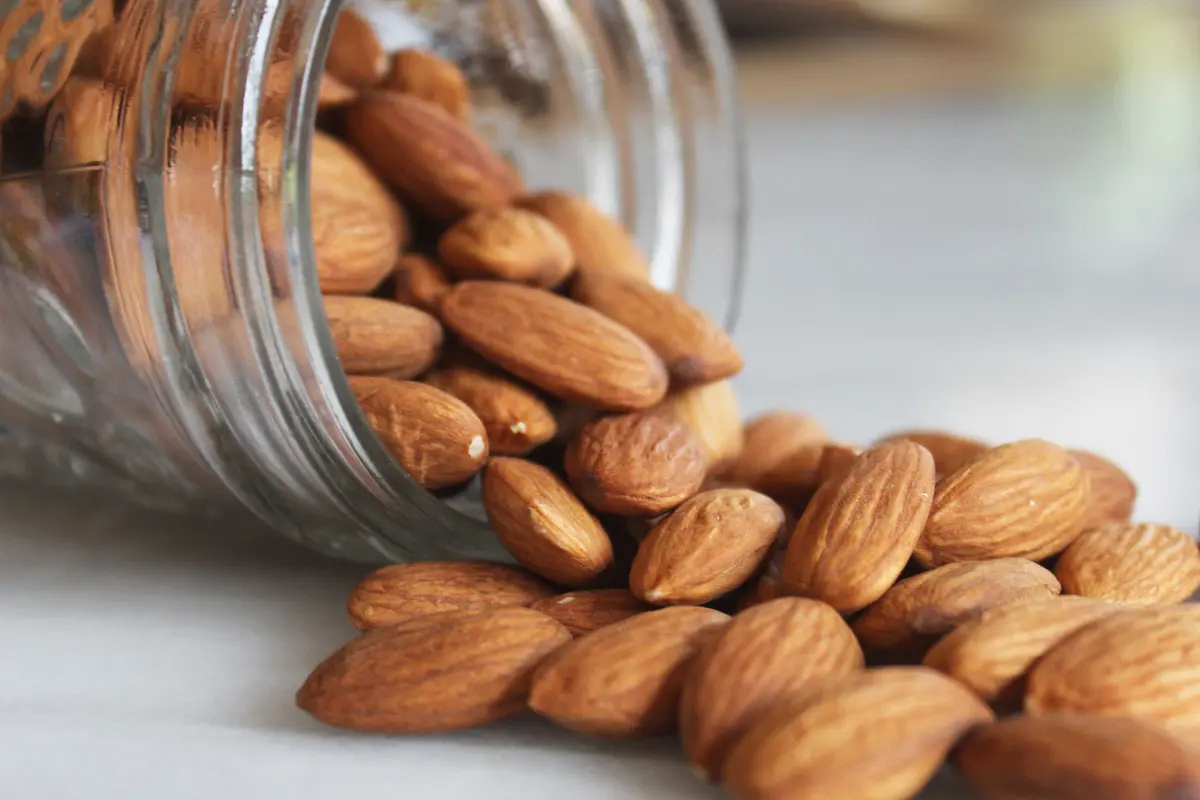 Kacang Almond