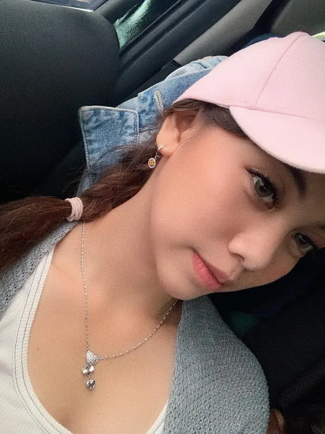 Pesona YouTuber Frissly Herlind. (Sumber: Instagram/frisllyherlind)