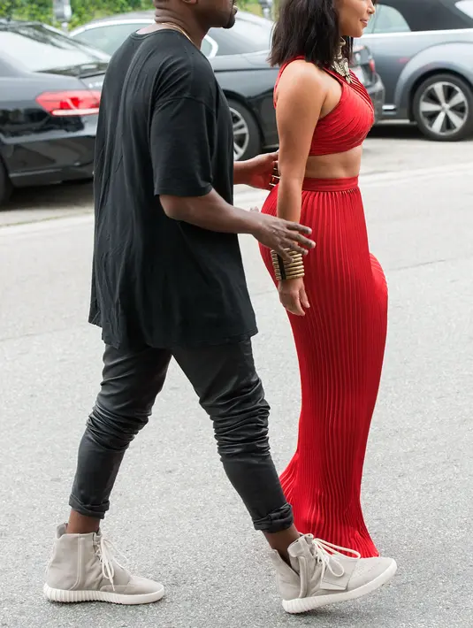 Ia pun menuturkan kondisi pasien sepert Kanye West harus menjalani perawatan secara intensif lebih dari satu minggu untuk bisa kembali pulih. (AFP/Bintang.com)