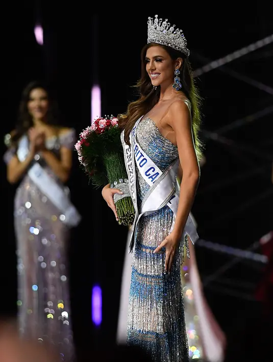 Diana Silva yang mewakili negara bagian Distrito Capital dinobatkan sebagai pemenang kontes kecantikan tahunan Miss Venezuela di Caracas, Venezuela, Kamis (17/11/2022). (AP Photo/Matias Delacroix)