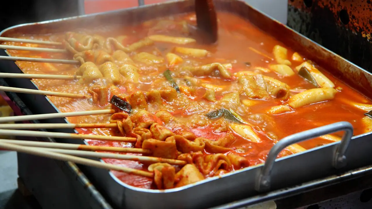 [Bintang] 19 Street Food di Korea Selatan yang Bikin Kamu Tergila-gila