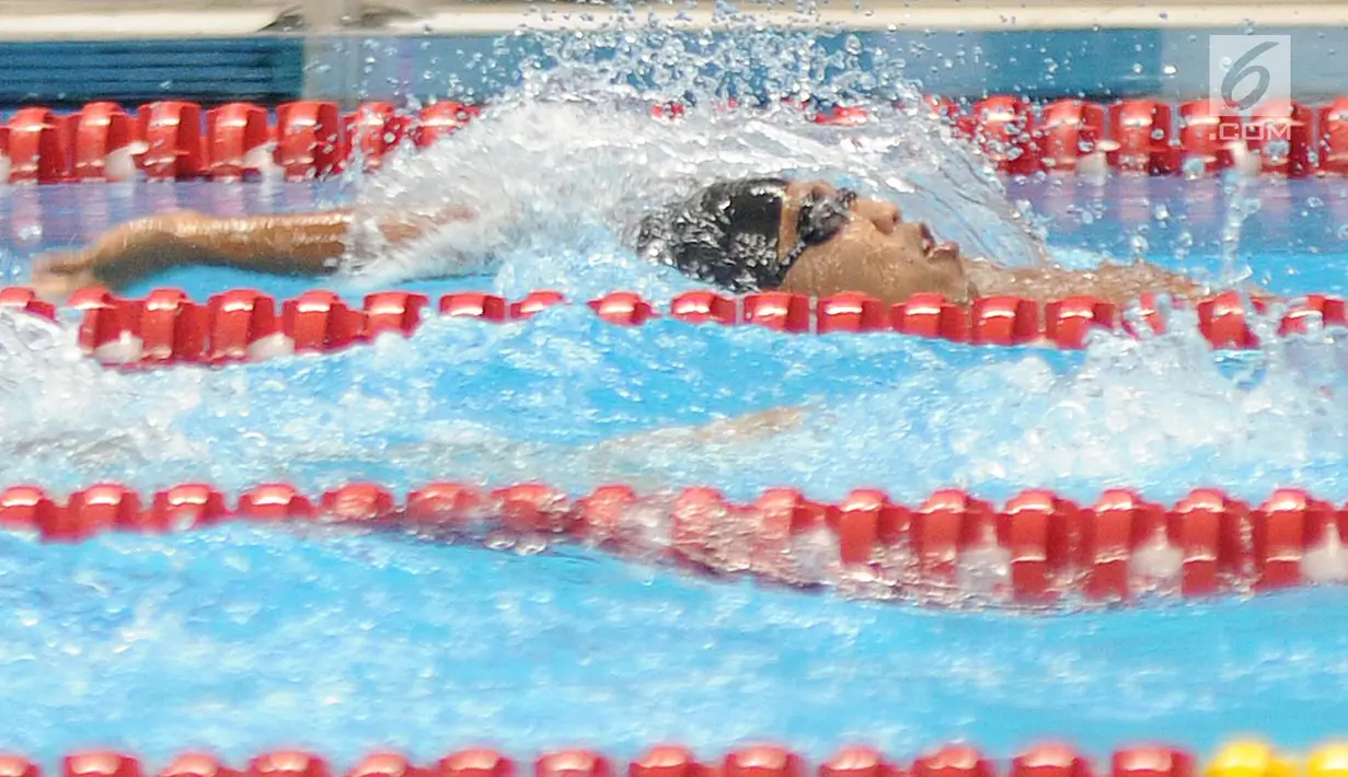 Perenang Indonesia,Triady Fauzi Sidiq saat bertanding pada 200 meter gaya ganti perorangan putra.Asian Games 2018 di Stadion Akuatik GBK, Jakarta, Senin (20/8).  (merdeka.com/Arie Basuki)