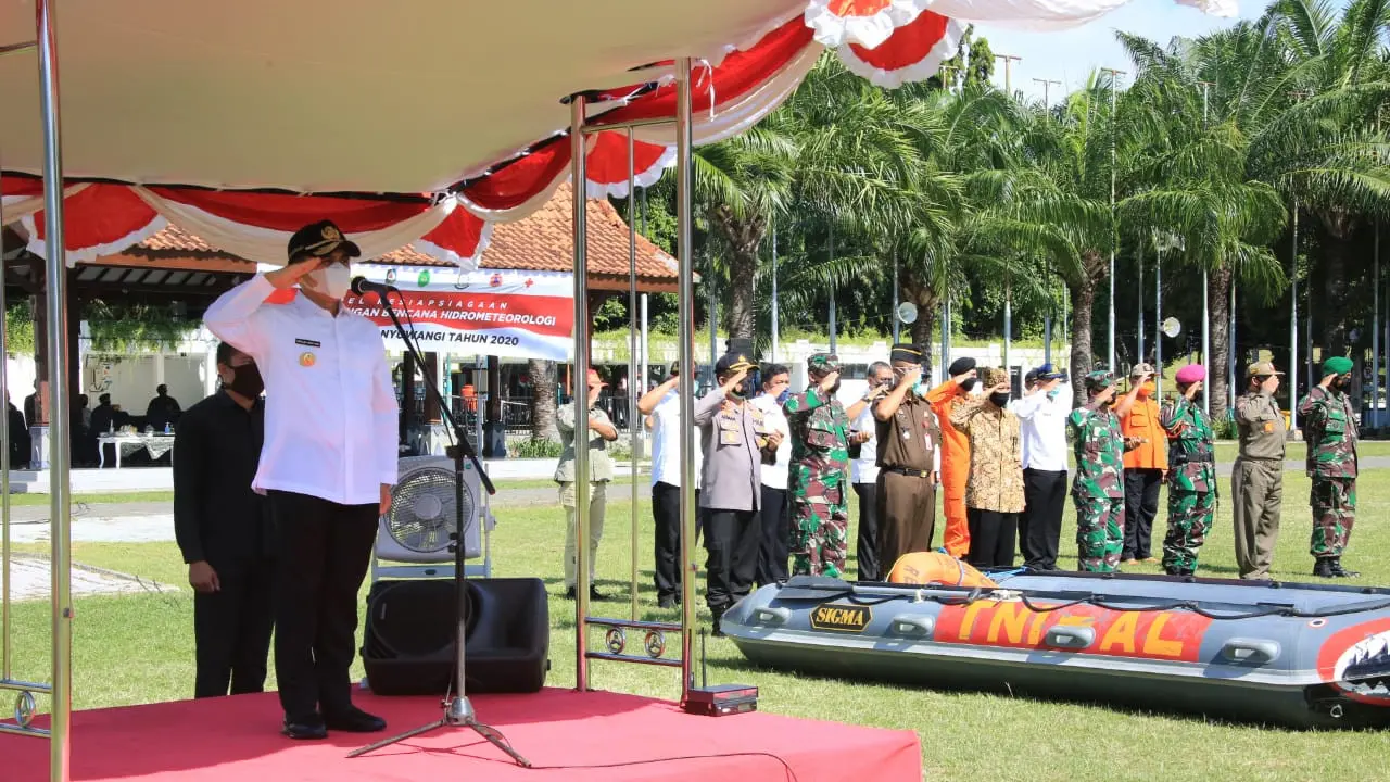 Masuk Musim Penghujan, Bupati Anas Pimpin Apel Kesiapsiagaan Bencana Hidrometeorologi
