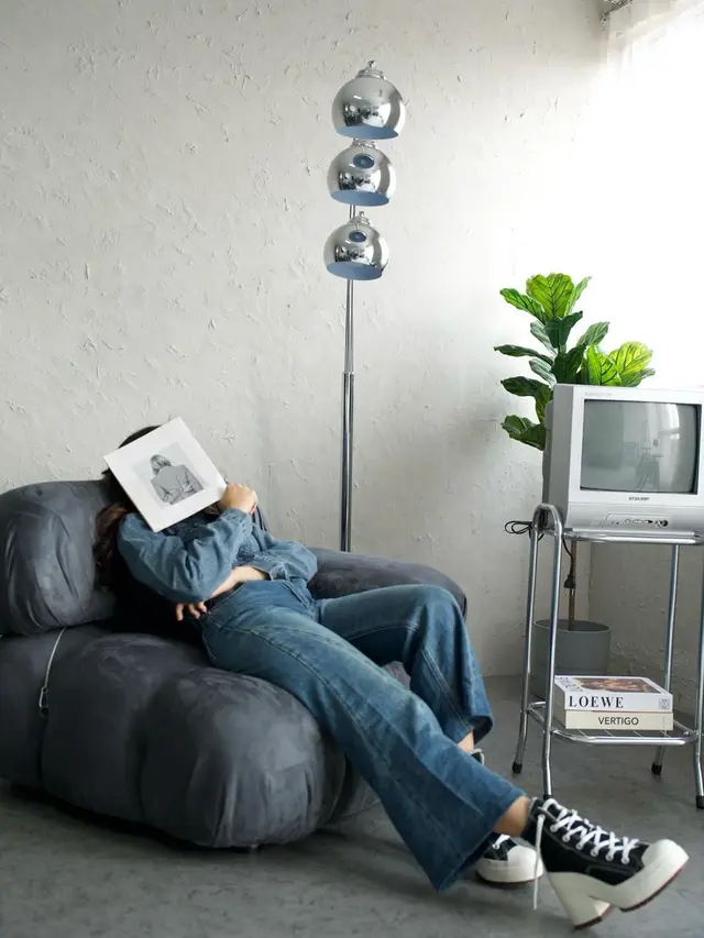 Fuji An dalam outfit denim (Instagram/fuji_an)