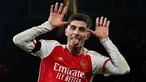 Kai Havertz menorehkan luka yang dalam pada sang mantan klub, Chelsea. Dua gol Havertz turut menenggelamkan The Blues di Stadion Emirates. (AFP/Glyn Kirk)