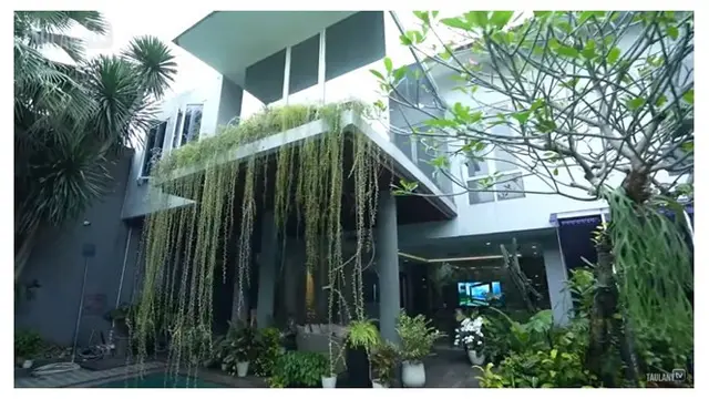 15 Potret Sudut Rumah Rossa, Tempat Penyimpanan Tasnya Curi Perhatian