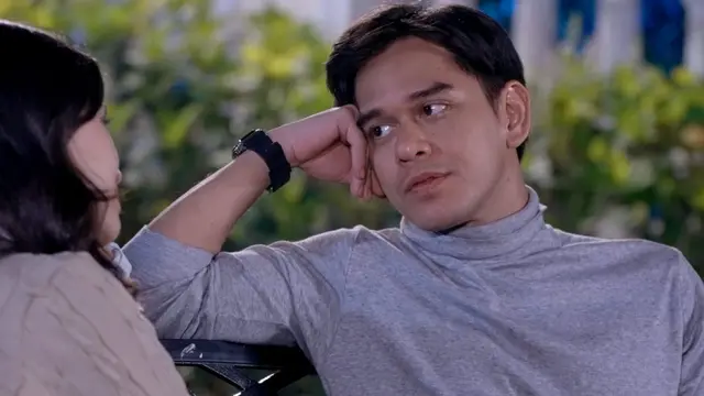Di Antara Dua Cinta