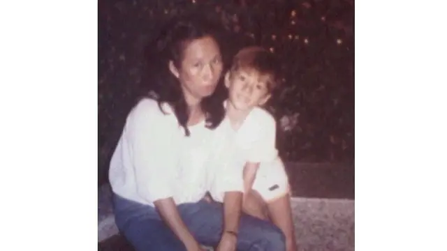 6 Foto Jadul Bertrand Antolin dari Kecil Hingga Remaja, Curi Perhatian