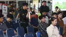 Dengan semangat “We Are The Energy”, gelaran ini menjadi bukti nyata komitmen Pertamina untuk memperkuat hubungan antara dunia industri, pendidikan dan media massa. Tampak dalam foto, salah satu peserta memberikan pertanyaan pada pemateri “Upstream Force: We Are The Energy” di Gedung PPDT Galeri R FSRD, Universitas Trisakti, Jakarta, Rabu (12/11/2025). (Liputan6.com/Helmi Fithriansyah)