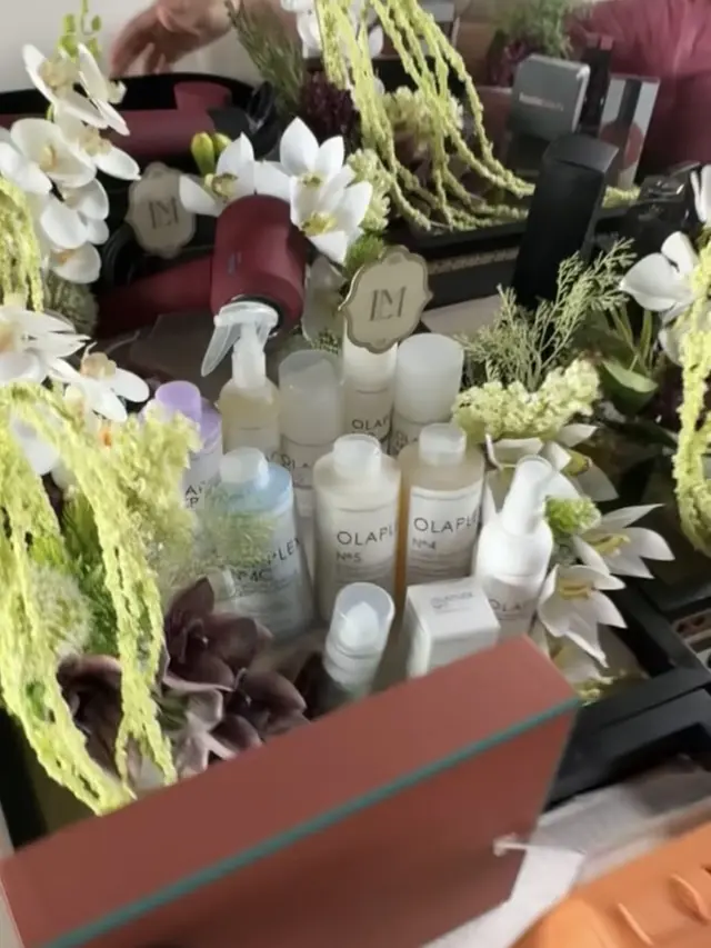 Seserahan Luna Maya di hari pernikahan. [@lunamaya]