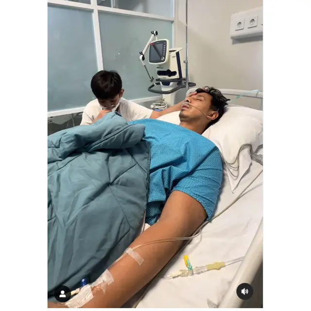 6 Potret King Faaz Selawatin Sonny Septian di Ruang ICU,