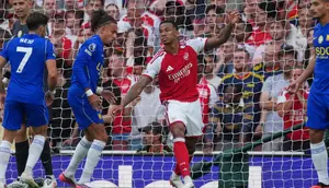 Gabriel Tendang Kepala Emi Martinez, kok Tidak Kena Kartu Merah? Ini Alasannya