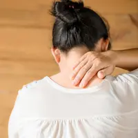 Ilustrasi Nyeri Punggung Credit: unsplash.com/Alexander