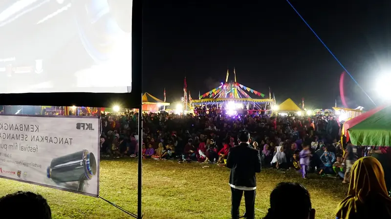 Rangkaian Festival Film Purbalingga dimulai dengan pembukaan Layar Tanjleb di Karanggedang, Purbalingga. (Foto: FFP/Muhamad Ridlo/Liputan6.com)