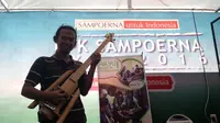 Butuh setahun untuk mengolah limbah bambu menjadi alat musik yang enak didengar. (Liputan6.com/Dian Kurniawan)