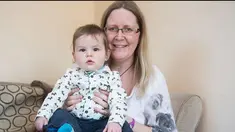 Hilary Wilson, seorang ibu berusia 41 tahun, sempat tidak ingat bahwa ia baru saja melahirkan seorang anak.