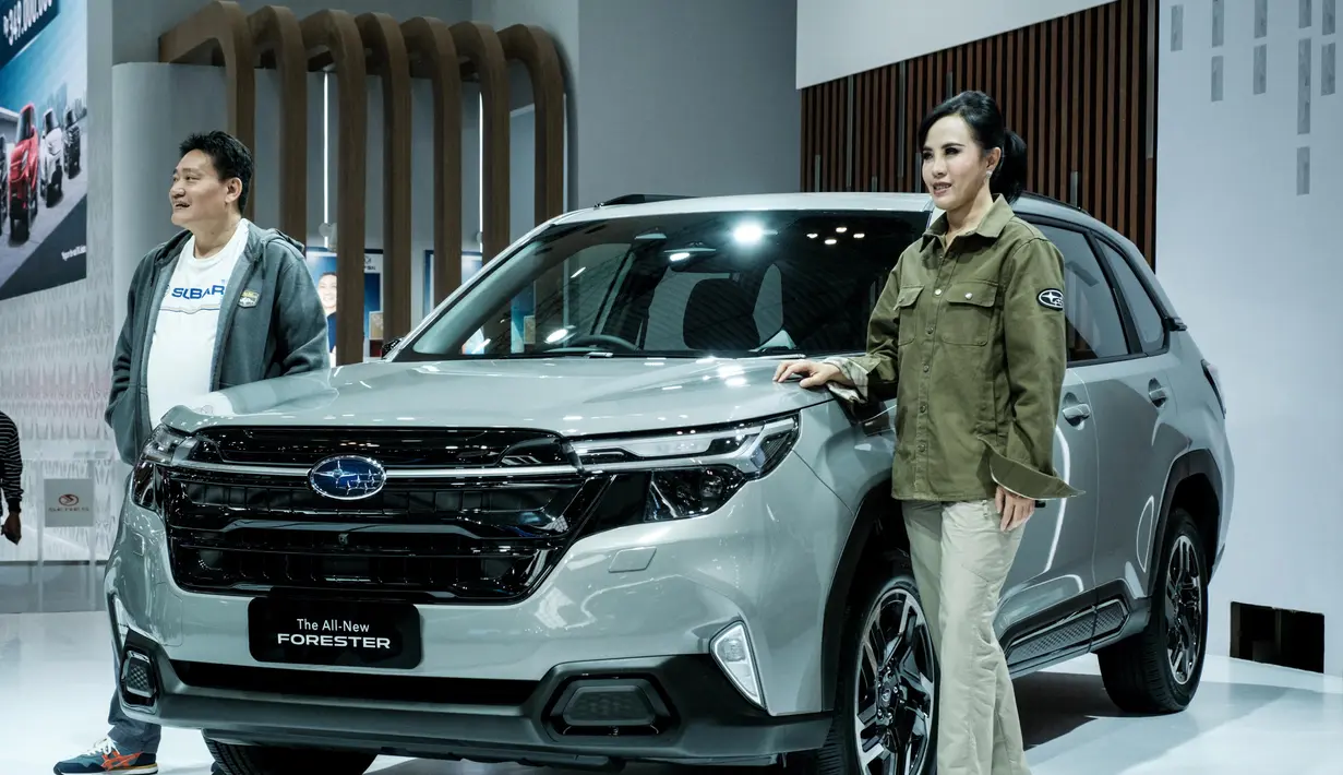 GIIAS 2025 bukan hanya menampilkan produk, tapi juga beragam inovasi otomotif yang bisa menginspirasi dalam desain dan mobilitas pengendaranya. Tampak dalam foto, Subaru saat memperkenalkan Forester terbaru dalam ajang Gaikindo Indonesia International Auto Show (GIIAS) ke-32 di Indonesia Convention Exhibition (ICE), Tangerang, Banten, 23 Juli 2025. (Yasuyoshi CHIBA/AFP)