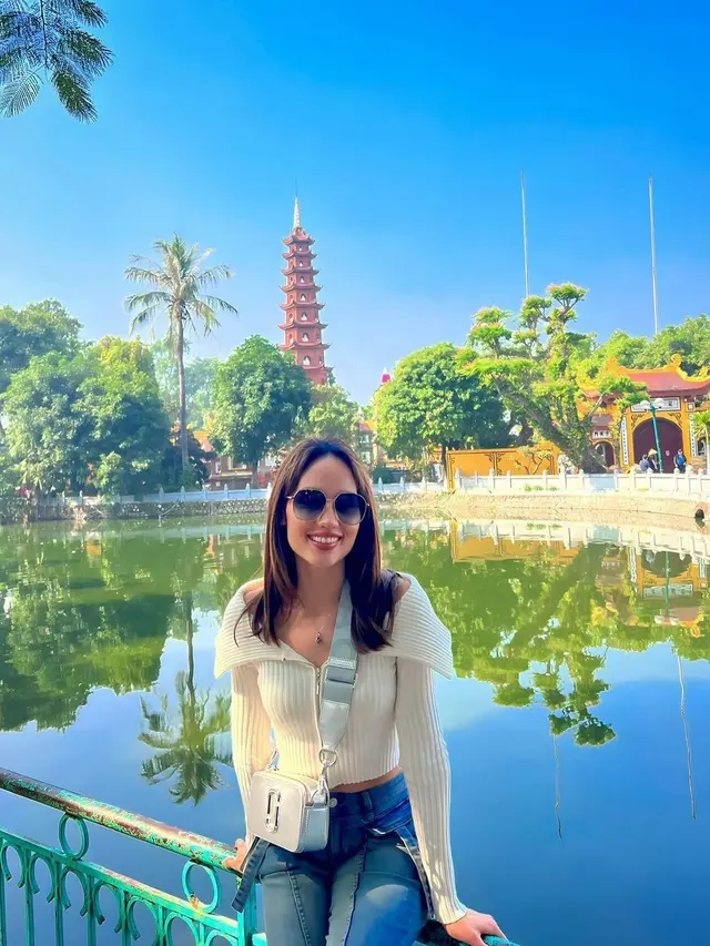 8 Potret Liburan Cinta Laura di Vietnam, Pamer Kemesraan dengan Arya Vasco