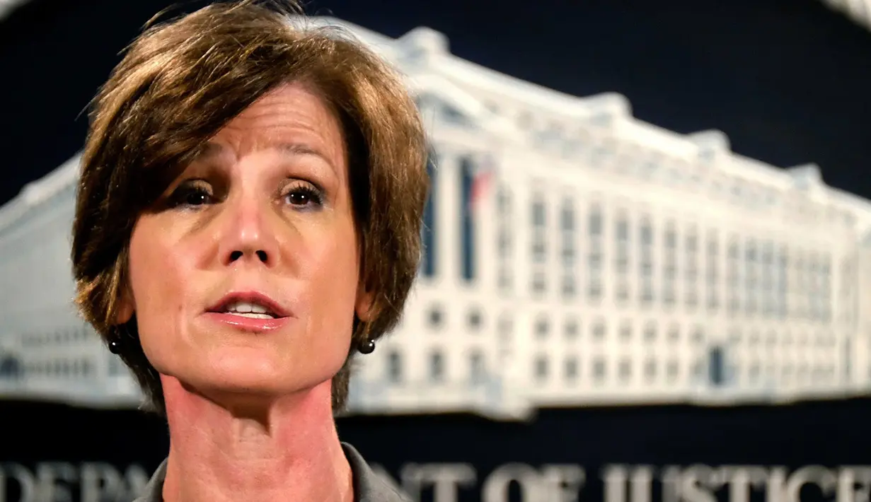Beberapa jam setelah berkomentar tentang penolakannya terhadap kebijakan Trump, Yates dipecat, AS, Selasa (31/1). Menurut Gedung Putih, Yates telah menghianati Departemen Kehakiman. (apmcdn)