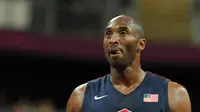 Ekspresi Kobe Bryant saat memperkuat AS melawan Argentina dalam laga basket Olimpiade London 2012, (6/8/2012). (AFP/Mark Ralston)