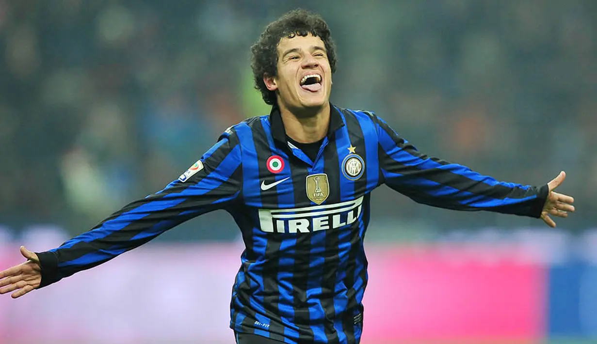 Philippe Coutinho - Pemain asal Brasil ini sempat menjadi salah satu gelandang paling ditakuti di Premier League saat berseragam Liverpool. Sebelumnya sang pemain tampil melempem di Serie A bersama Inter Milan. (AFP/Giuseppe Cacace)