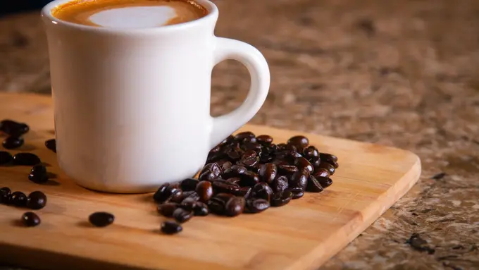 Tips Minum Kopi Tanpa Perlu Khawatir Asam Lambung Naik